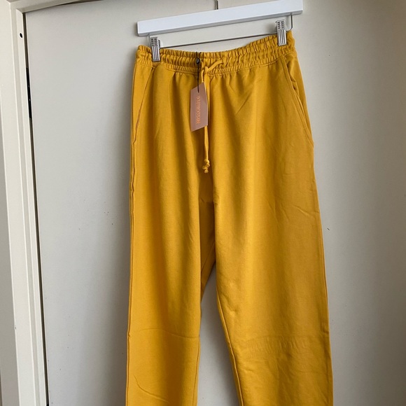 Yellow Oversized 90s Joggers - Picture 5 of 5